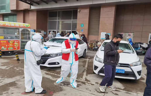 疫情中坚守初心，，，，，防控中继承使命